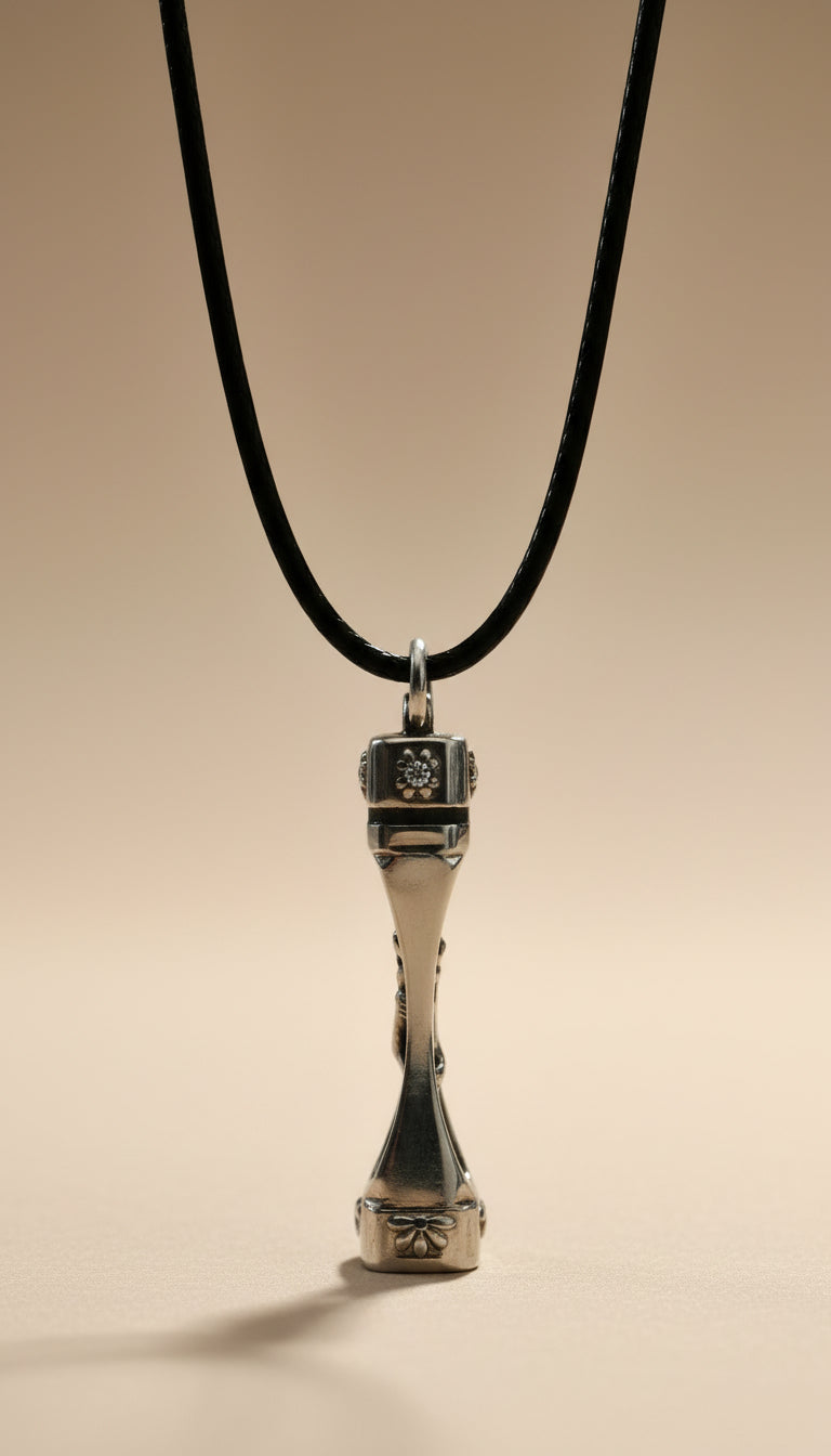 charm pendant: aphrodite