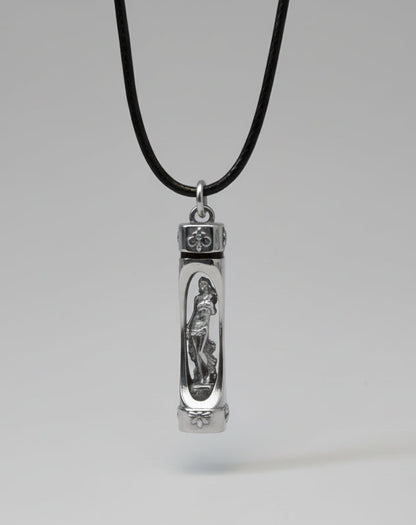 charm pendant: aphrodite